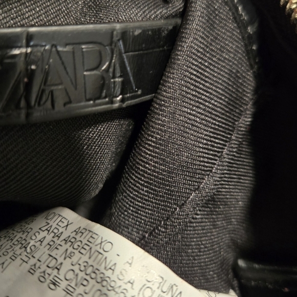 Zara Black Bag with Sleek Design - Picture 12 of 12